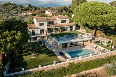 Maison à vendre piscine jardin vue mer climatisation 