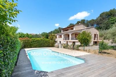 Maison à vendre à AIX-EN-PROVENCE Les Friches-Cadenat - 7 pièces - 240 m² 
