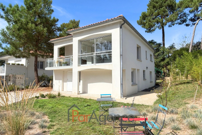 Maison &agrave; vendre &agrave; ST GEORGES DE DIDONNE  - 8 pi&egrave;ces - 220 m&sup2; 