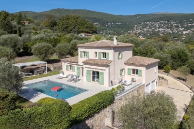 Maison &agrave; vendre &agrave; GRASSE  - 6 pi&egrave;ces - 340 m&sup2; 