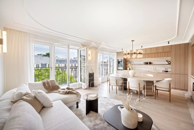 Appartement à vendre à PARIS 16EME Palais Royal - 4 pièces - 84 m² 