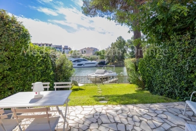 Apartment for sale in PORT-GRIMAUD   - 80 m² 
