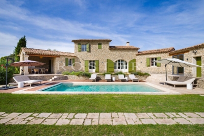 House for sale in GORDES  - 7 rooms - 198 m² 