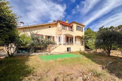 Maison à vendre à VILLEFRANCHE-SUR-MER  - 7 pièces - 158 m² 