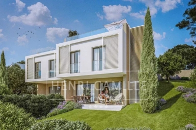 Maison à vendre à LA ROQUETTE-SUR-SIAGNE  - 4 pièces - 104 m² 