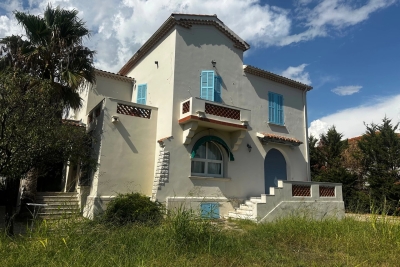 Maison à vendre à CAGNES-SUR-MER  - 9 pièces - 190 m² 