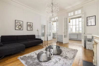 Appartement à vendre à PARIS 6EME Saint-Vincent de Paul 5 - 3 pièces - 93 m² 