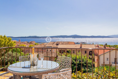 Apartment for sale in STE-MAXIME Fayence - 4 rooms - 105 m² 