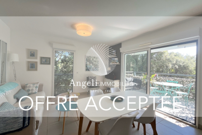 Appartement à vendre à ST-AYGULF Centre Ville Sud - 2 pièces - 43 m² 