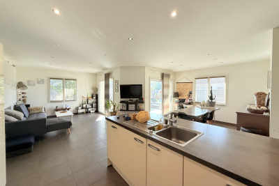 Maison à vendre à ARÈS  - 2 pièces - 110 m² 