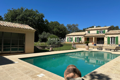 Maison à vendre à UZÈS Castanet - 7 pièces - 175 m² 