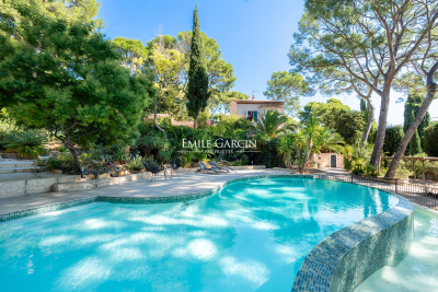 Maison &agrave; vendre &agrave; LA CIOTAT  - 7 pi&egrave;ces - 182 m&sup2; 
