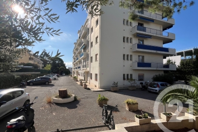 Parking/Garage à vendre à NICE Les Siagnes   