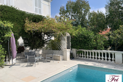 Maison &agrave; vendre &agrave; MENTON  - 11 pi&egrave;ces - 310 m&sup2; 
