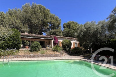 Maison à vendre à MOUGINS Riquier - 6 pièces - 177 m² 
