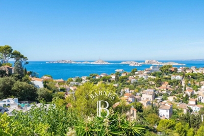 Maison à vendre à MARSEILLE 7EME Saint-Chamas Sud - 10 pièces - 377 m² 