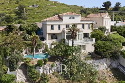 Maison &agrave; vendre &agrave; MARSEILLE 7EME  - 10 pi&egrave;ces - 377 m&sup2; 