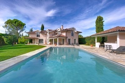 Maison à vendre à VEIGY-FONCENEX Champanges - 8 pièces - 360 m² 