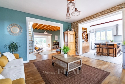 Maison à vendre à VILLIERS ST FREDERIC Gressets Centre Garenne Bechevet - 11 pièces - 431 m² 