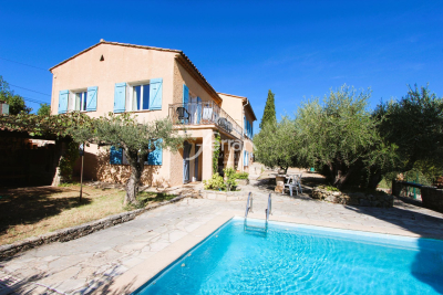 Maison à vendre à FLAYOSC  - 6 pièces - 206 m² 