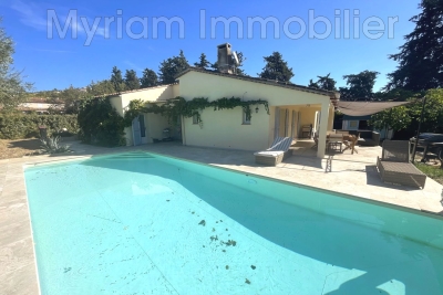 Maison à vendre piscine plain pied 