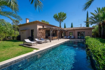 Maison à vendre à ST-TROPEZ  - 6 pièces - 176 m² 