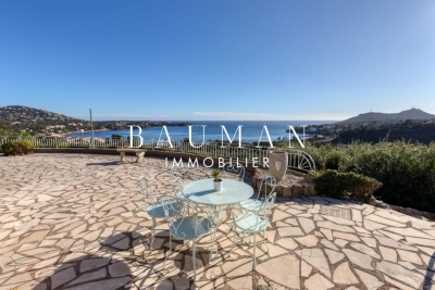 Maison à vendre à ST-RAPHAËL Peyron-Saint Sebastien - 5 pièces - 170 m² 