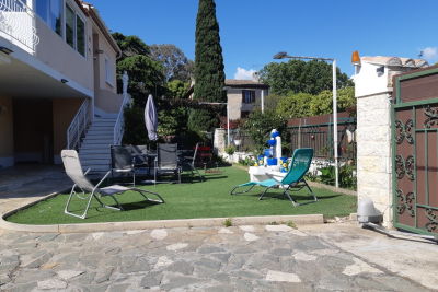Maison &agrave; vendre &agrave; HYÈRES  - 6 pi&egrave;ces - 159 m&sup2; 