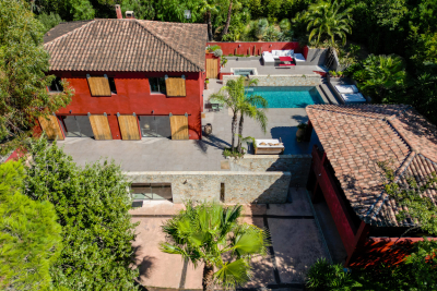 Maison à vendre à TOULON Saint-Jean du Var i - 12 pièces - 402 m² 