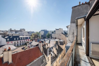 Appartement à vendre à PARIS 7EME Pont de Flandre 8 - 5 pièces - 154 m² 