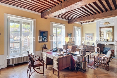 Appartement à vendre à LYON 1ER  - 2 pièces - 112 m² 