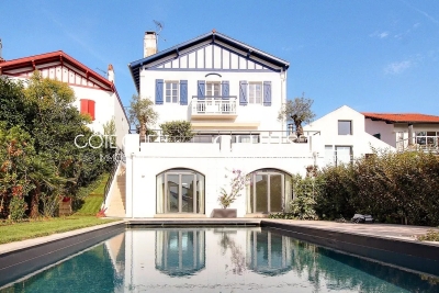 Maison à vendre à ST-JEAN-DE-LUZ  - 6 pièces - 200 m² 