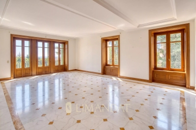 Apartment for sale in CANNES  - 6 rooms - 206 m&sup2; 