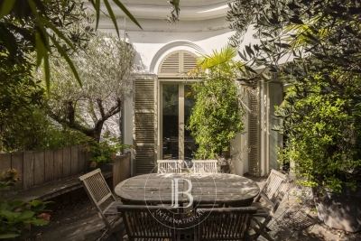 Appartement &agrave; vendre &agrave; NEUILLY SUR SEINE  - 5 pi&egrave;ces - 191 m&sup2; 