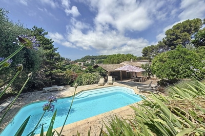 Maison à vendre à VALLAURIS  - 7 pièces - 200 m² 