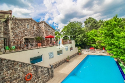 House for sale in LES VANS  - 8 rooms - 241 m² 