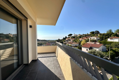 Appartement à vendre à VENCE  - 4 pièces - 75 m² 