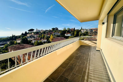 Appartement &agrave; vendre &agrave; Vence  - 4 pi&egrave;ces 75 m&sup2; 