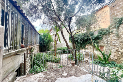 Bien à vendre à CLERMONT-L'HÉRAULT Beaux Arts  - 360 m² 