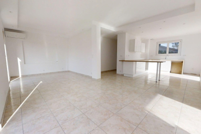 Appartement à vendre à SIX-FOURS-LES-PLAGES  - 4 pièces - 90 m² 