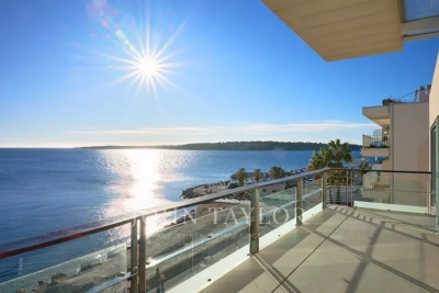 Appartement à vendre à CANNES Le Cottage - 4 pièces - 125 m² 