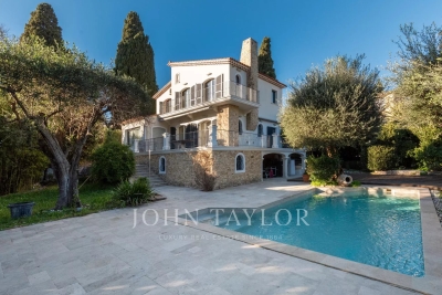 Maison à vendre à CANNES Croix des Gardes - 5 pièces - 225 m² 