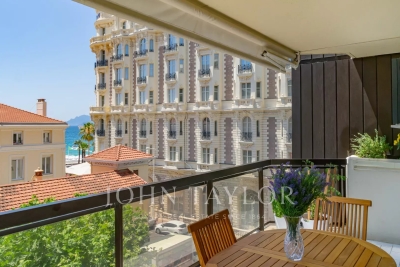 Appartement à vendre à CANNES Gare Nice-Ville - 2 pièces - 58 m² 