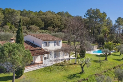 Maison à vendre à MONTAUROUX  - 7 pièces - 208 m² 