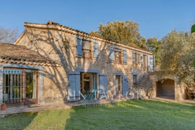 Maison à vendre à MONTAUROUX  - 7 pièces - 285 m² 