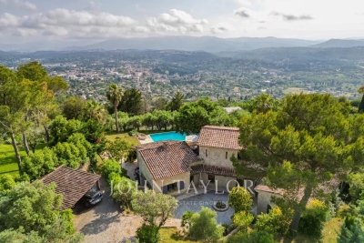 Maison à vendre plain pied et vue mer alpes maritimes 