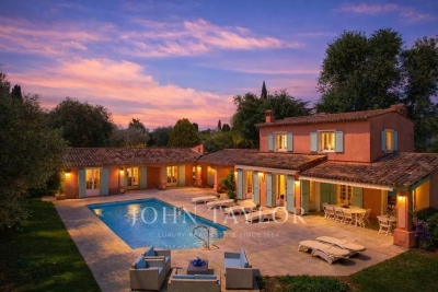 House for sale in MOUGINS Les Colles-Camp Lauvas-Font de l'Orme - 7 rooms - 234 m&sup2; 