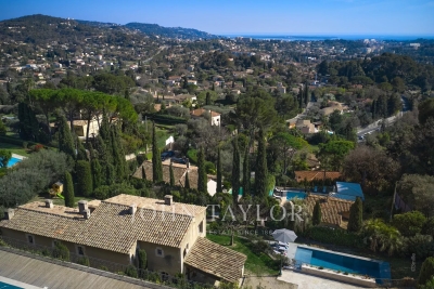Maison à vendre plain pied et vue mer alpes maritimes 