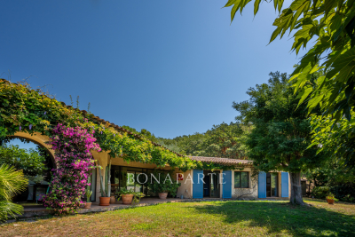 Maison à vendre à FRÉJUS  - 7 pièces - 200 m² 