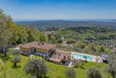 Maison &agrave; vendre piscine contemporaine antibes 